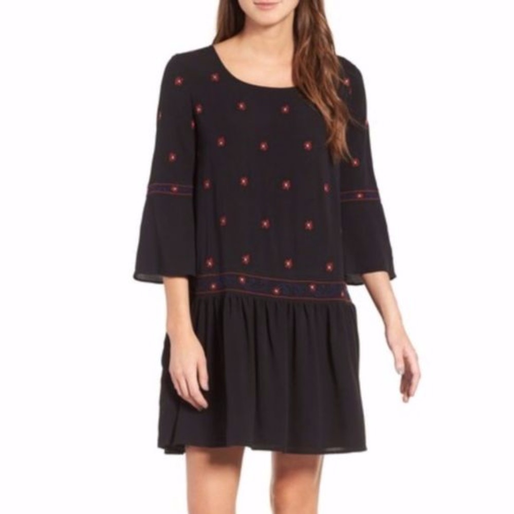 Hinge Black Flower Embroidered Bell Sleeve Dress Oversized Mini Dress